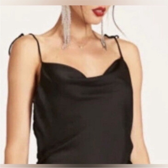 Wilfred Black Fitted Camisole with Spaghetti Straps and scoop neck xs - Picture 11 of 11